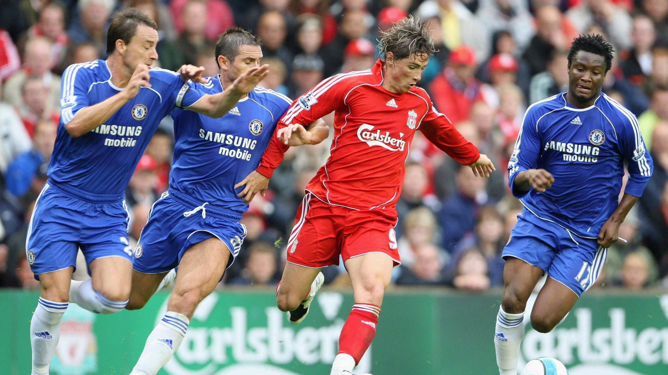 电竞产业蓬勃发展,全球赛事热度飙升,职业选手收入创新高